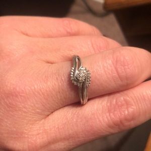 925 marked and diamond chips